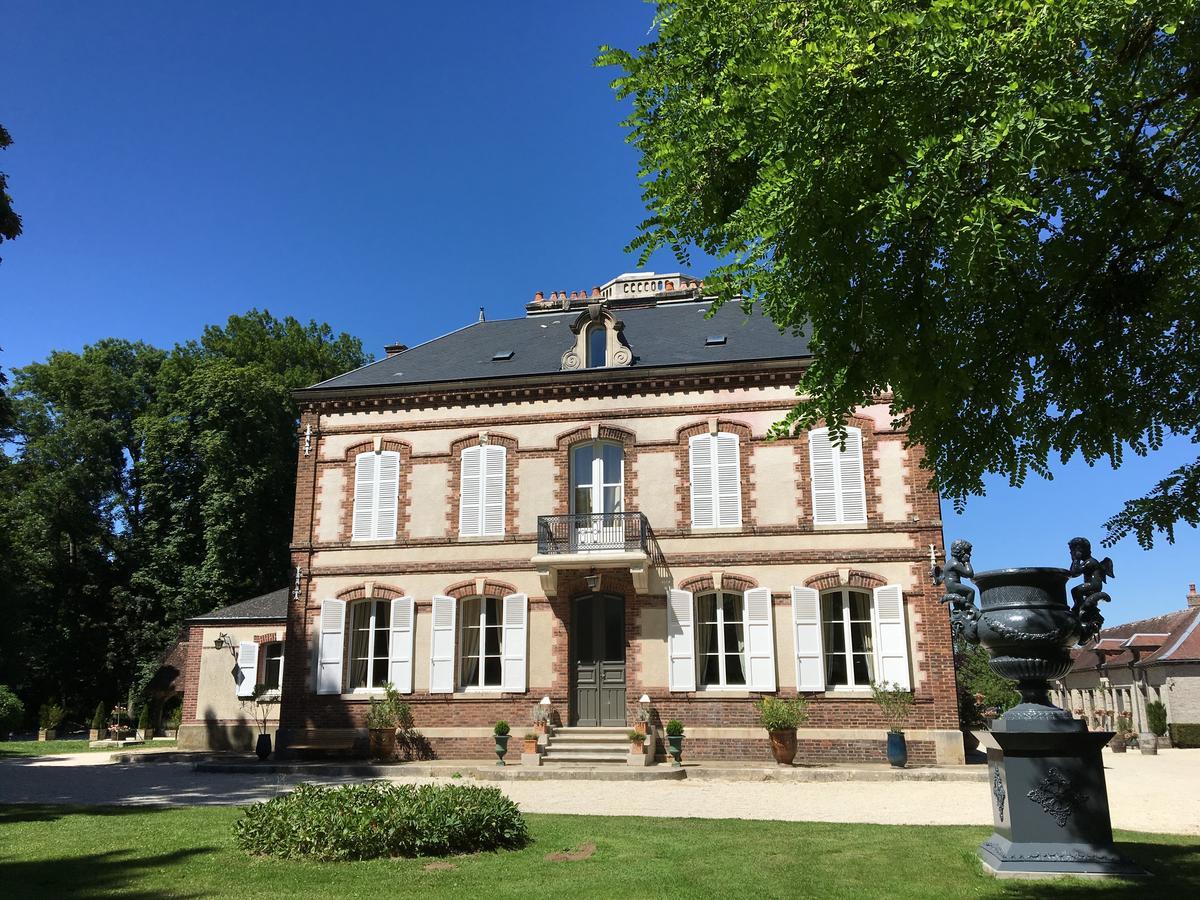 Montaulin Chateau De Montabert المظهر الخارجي الصورة