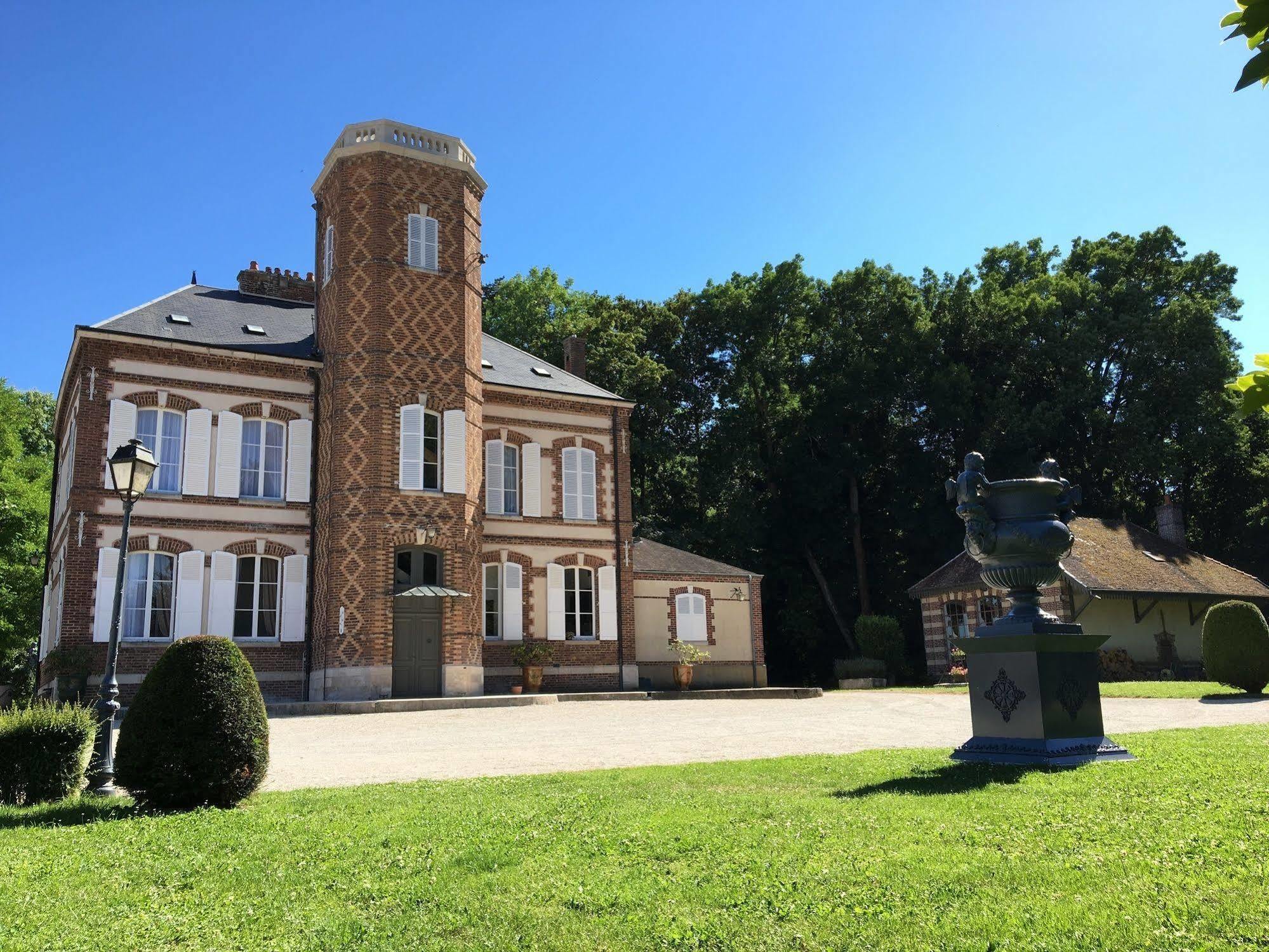 Montaulin Chateau De Montabert المظهر الخارجي الصورة